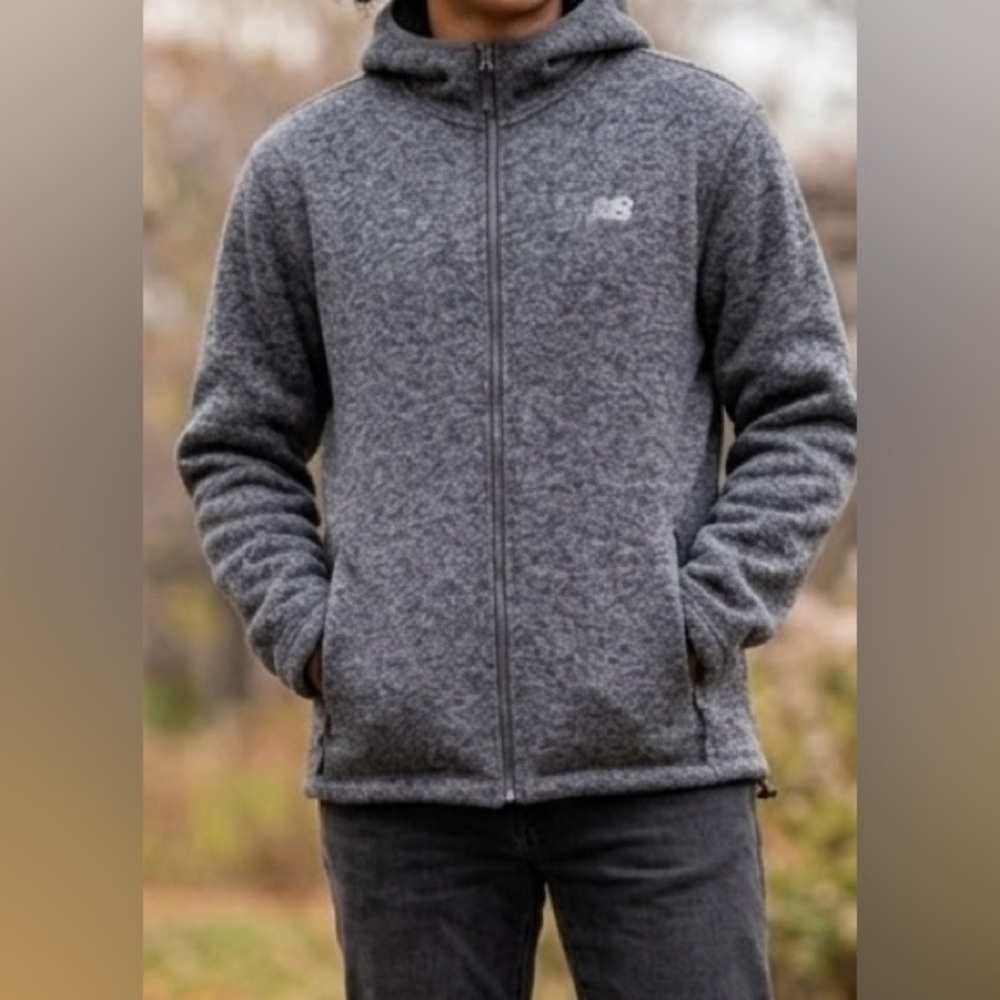 New Balance unisex black/white specs hoodie, pockets, zipper, Sherpa lining, M